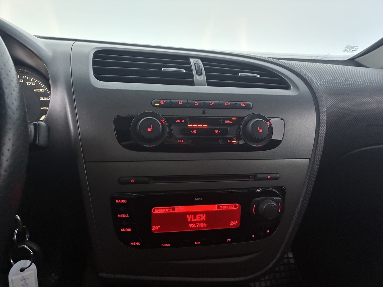 SEAT Leon vaihtoauto