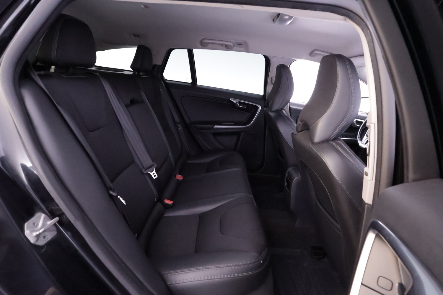 Volvo V60 Cross Country vaihtoauto
