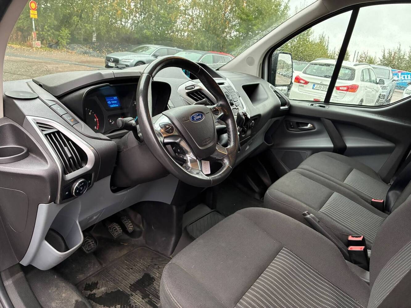 Ford Transit Custom vaihtoauto