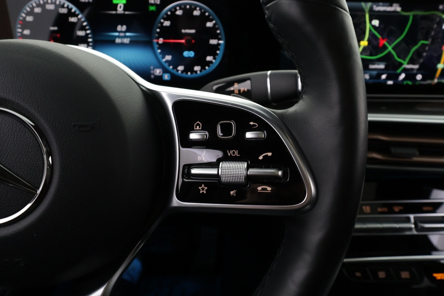 Mercedes-Benz EQC vaihtoauto
