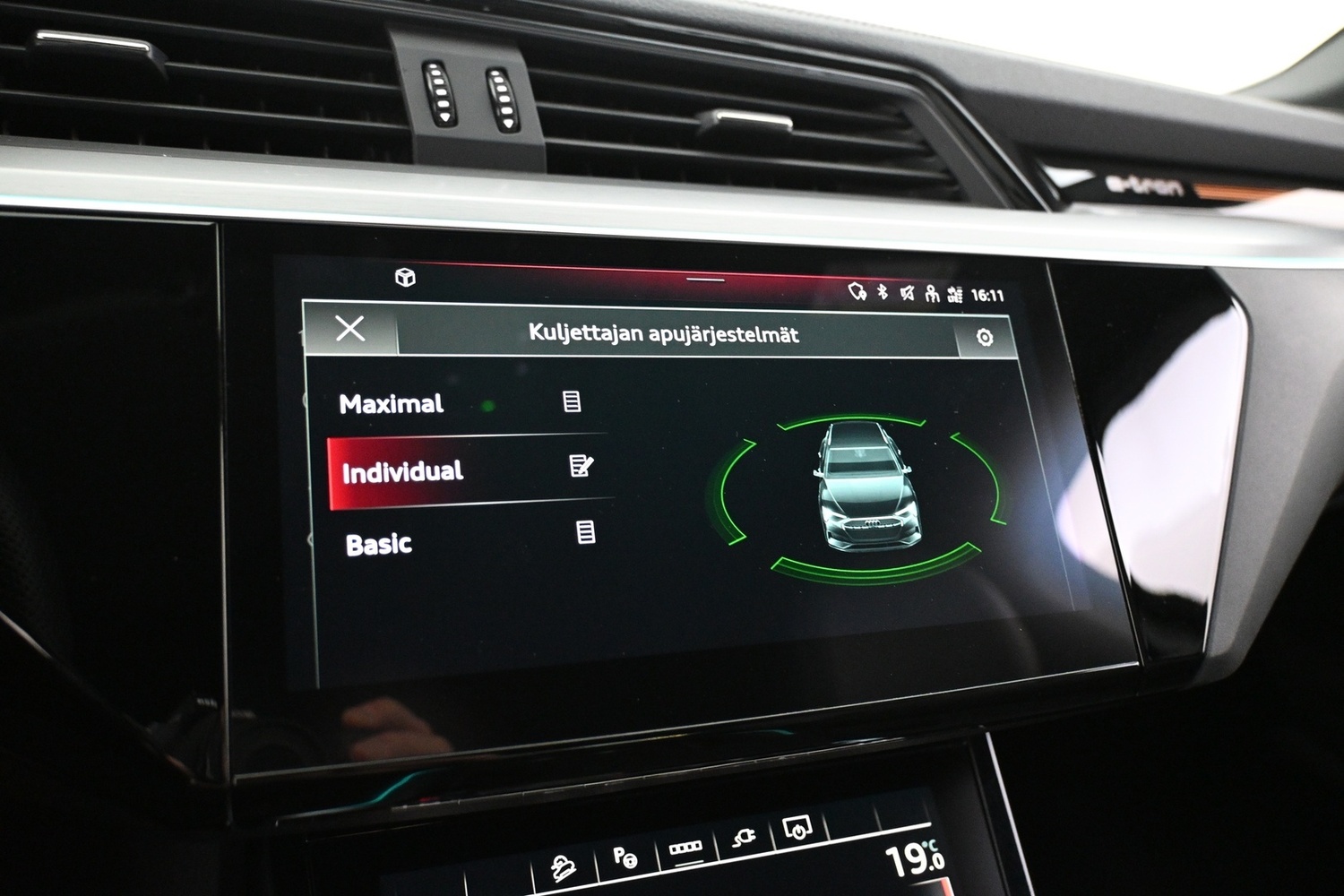 Audi e-tron vaihtoauto