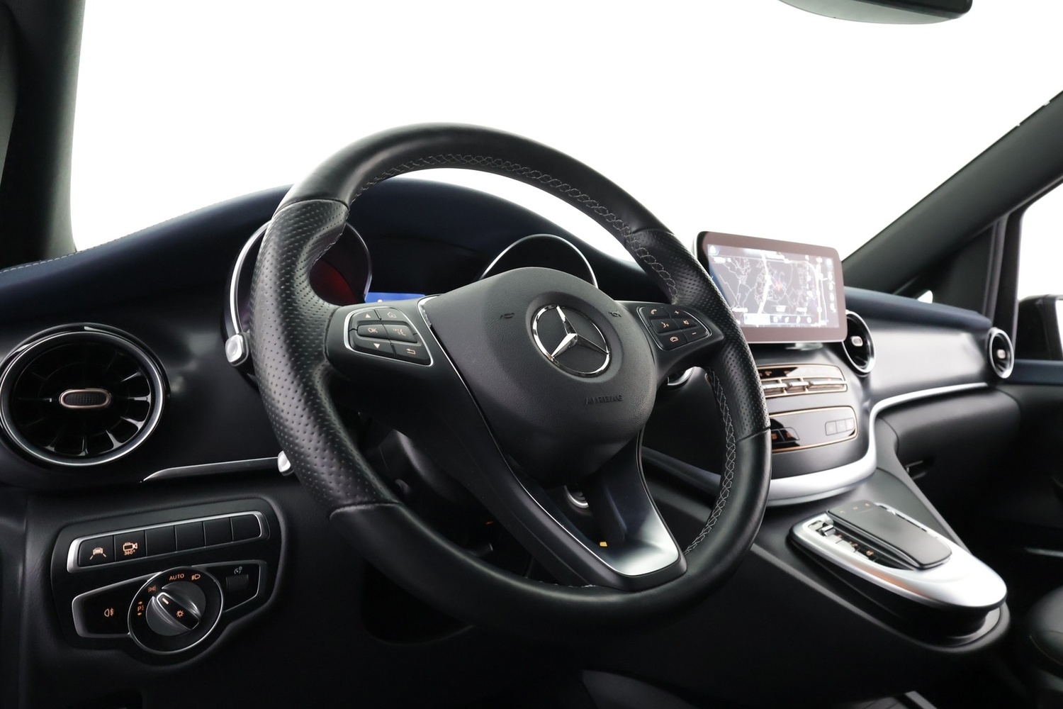 Mercedes-Benz EQV vaihtoauto