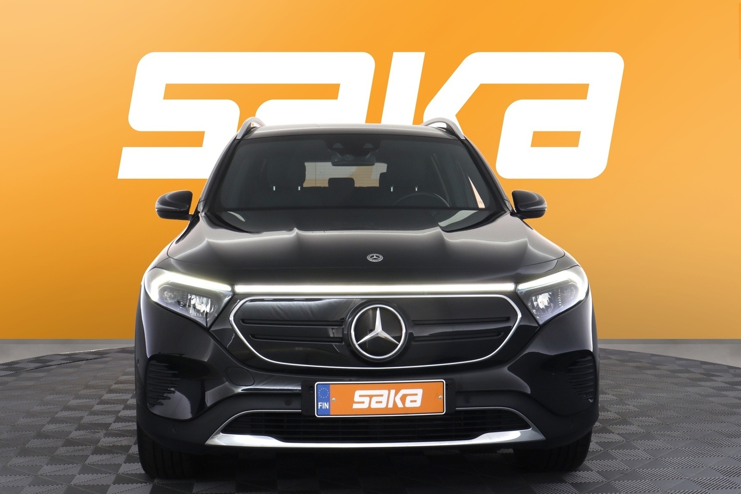 Mercedes-Benz EQB vaihtoauto