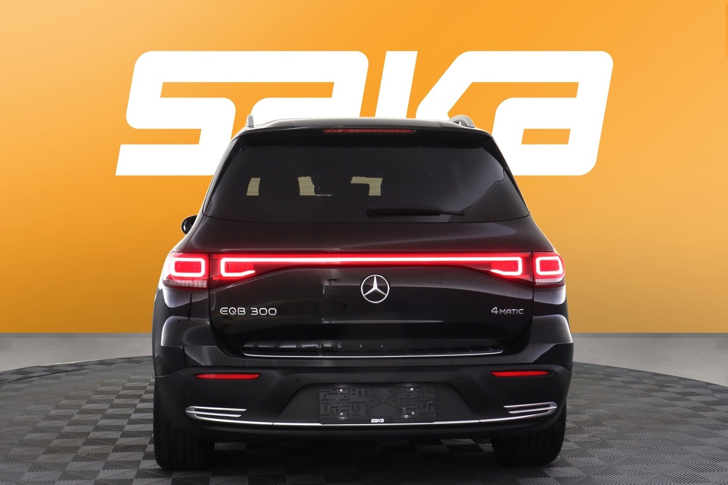 Mercedes-Benz EQB vaihtoauto