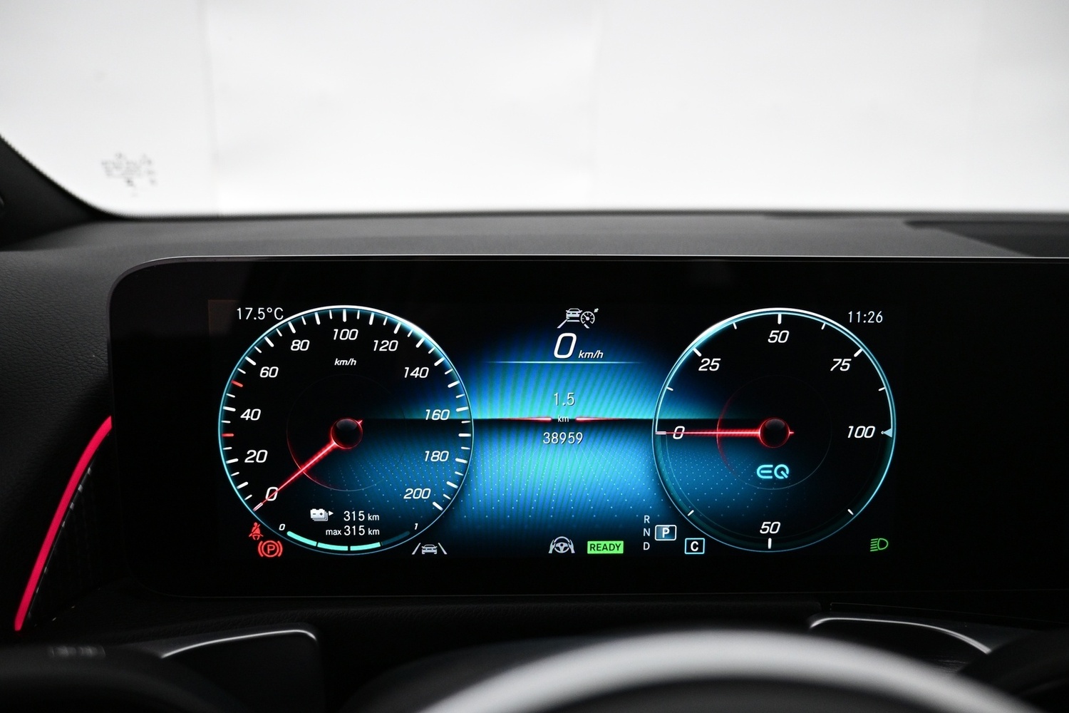 Mercedes-Benz EQB vaihtoauto