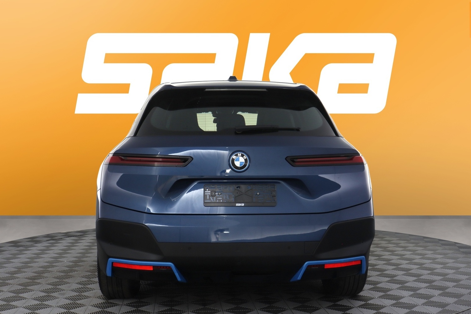 BMW iX vaihtoauto