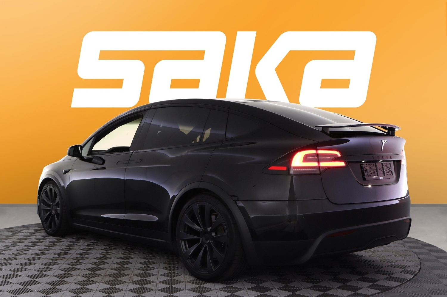 Tesla Model X vaihtoauto