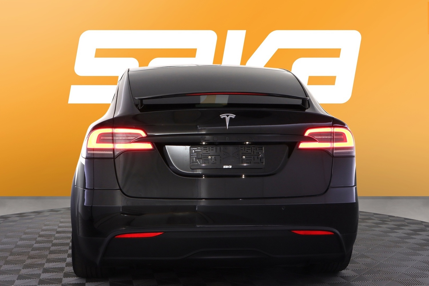Tesla Model X vaihtoauto
