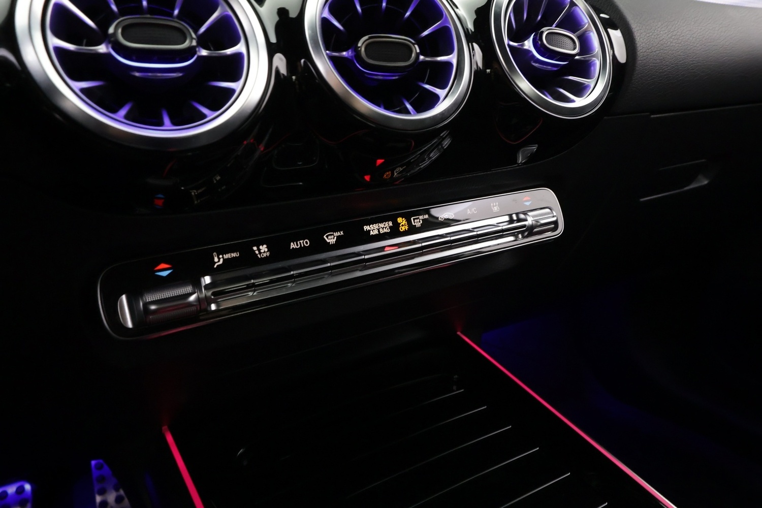 Mercedes-Benz EQA vaihtoauto