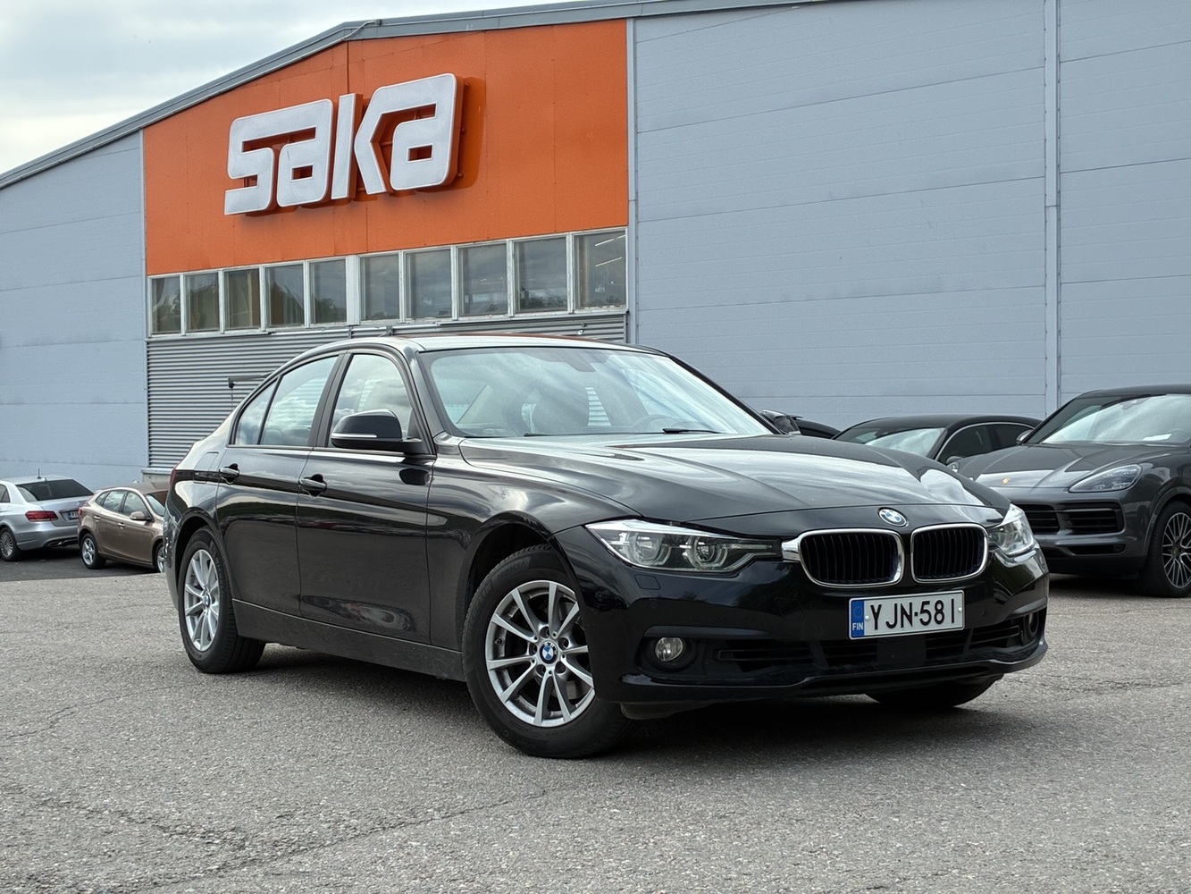 BMW 320 vaihtoauto