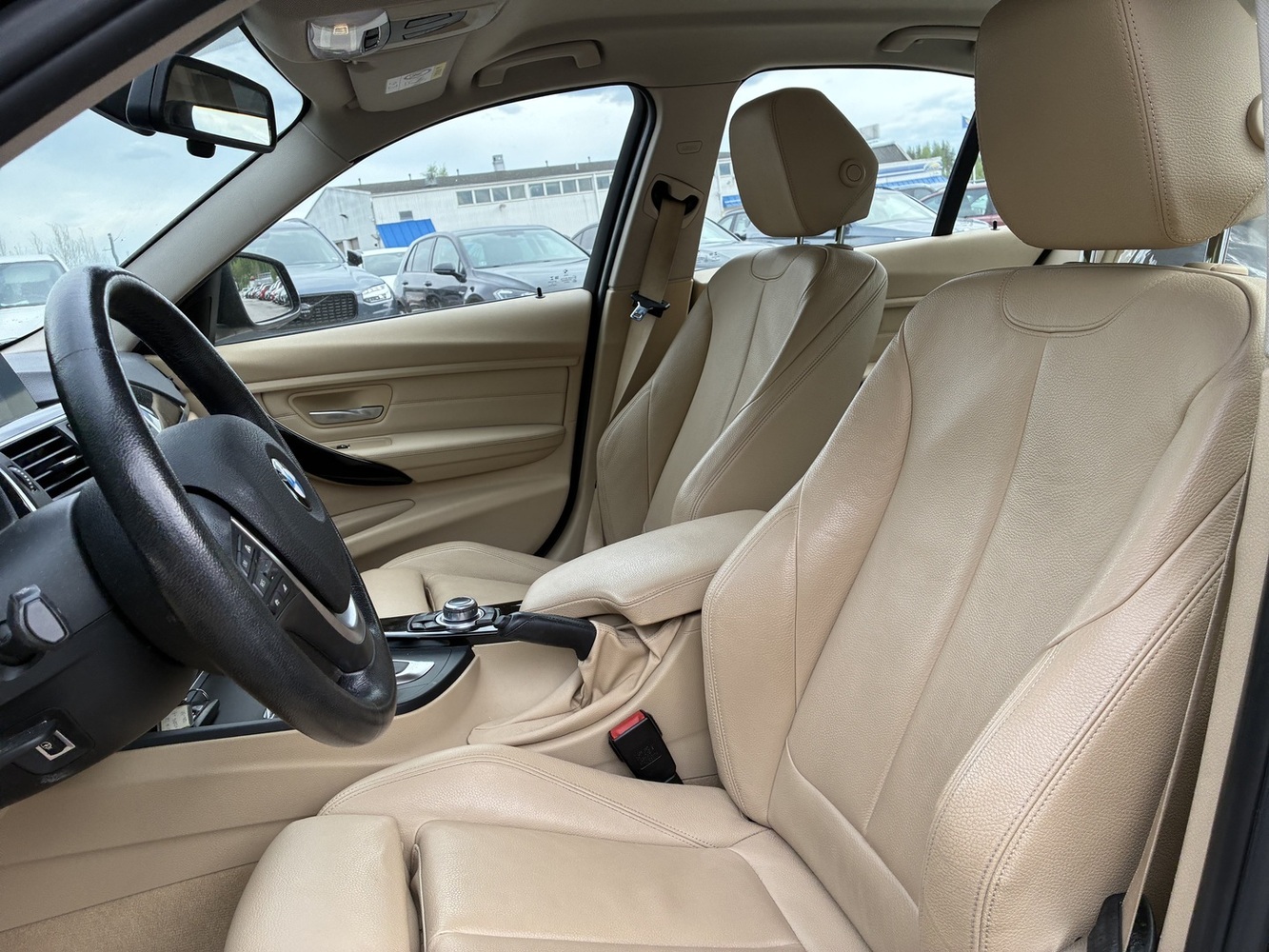 BMW 320 vaihtoauto