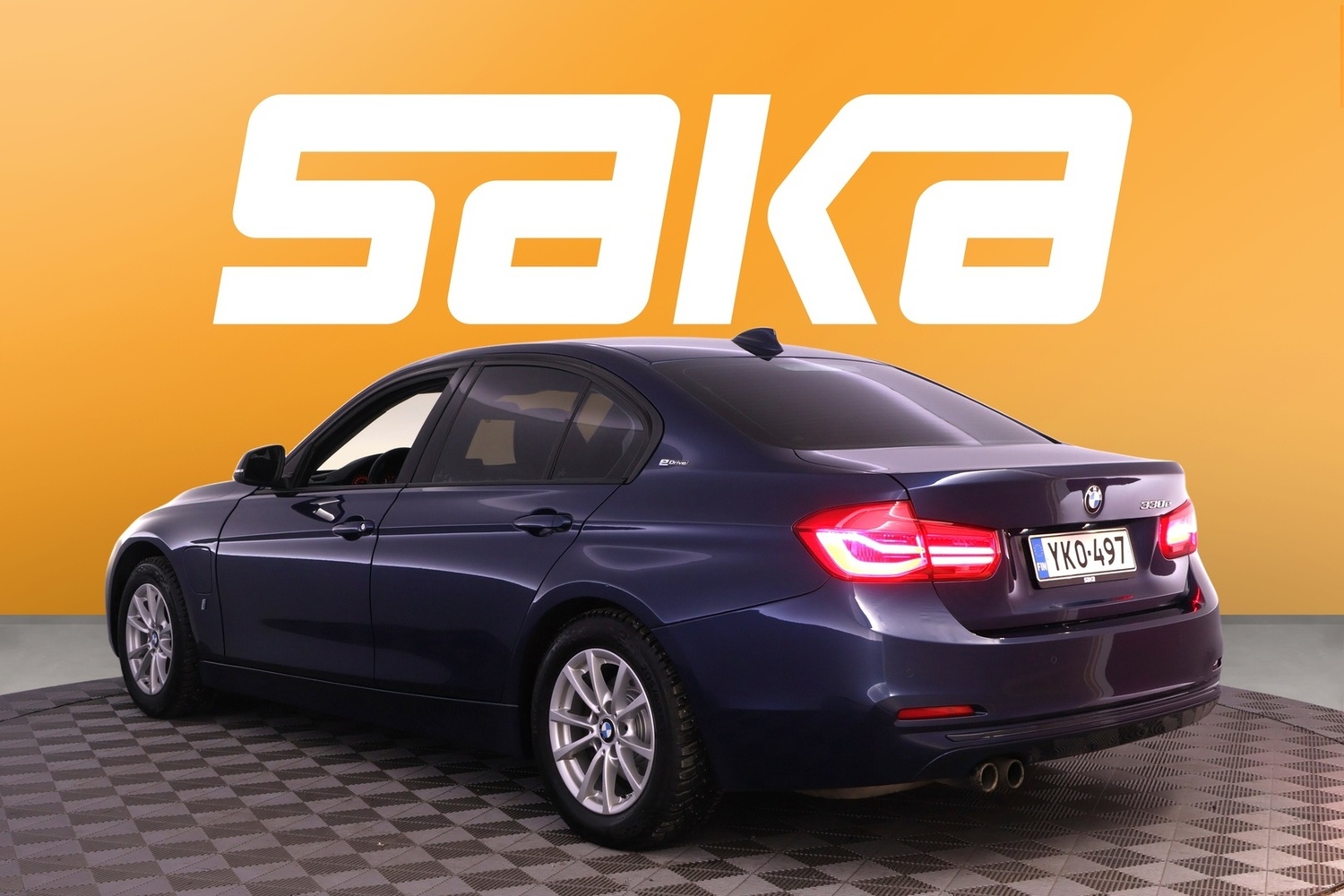 BMW 330 vaihtoauto