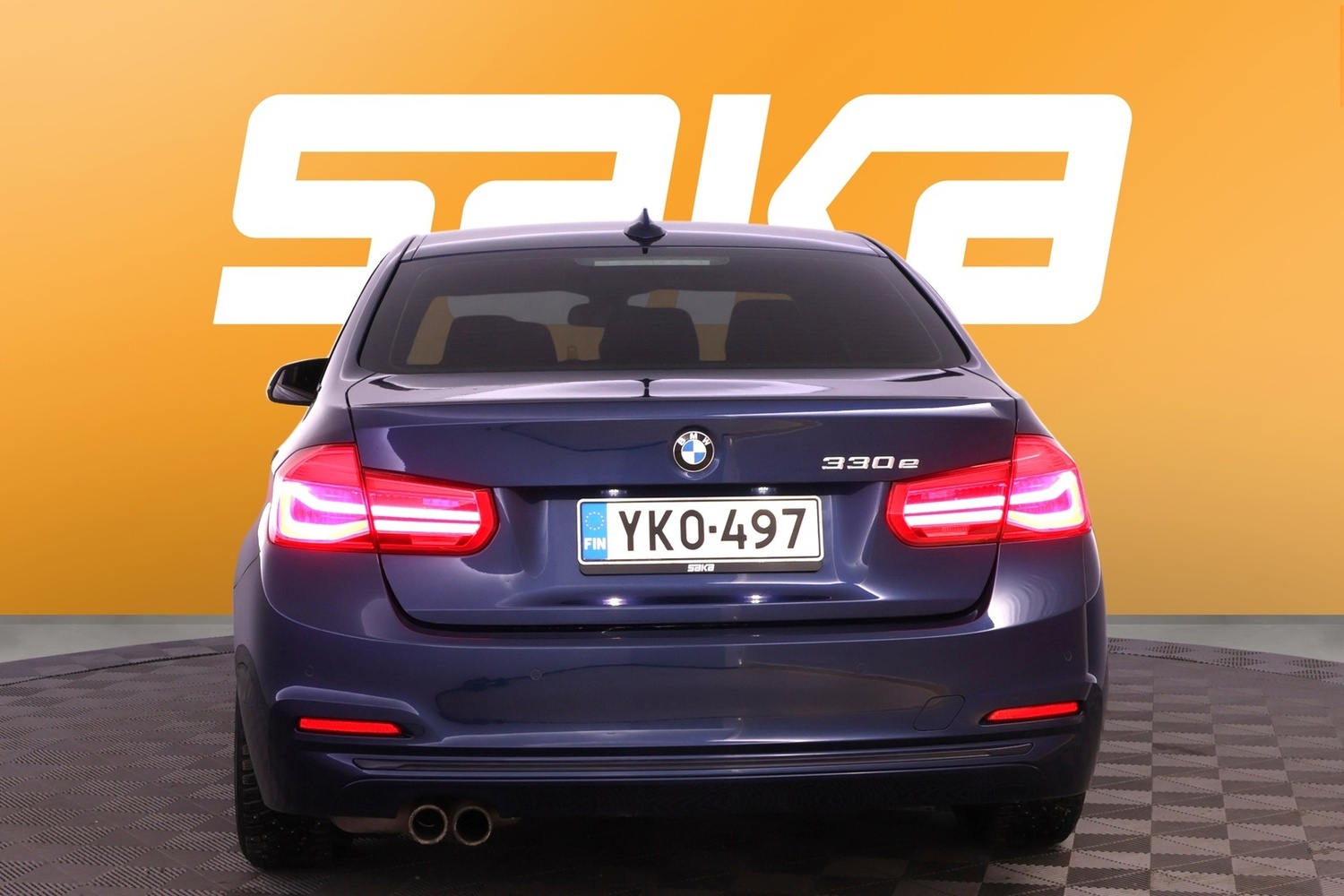 BMW 330 vaihtoauto