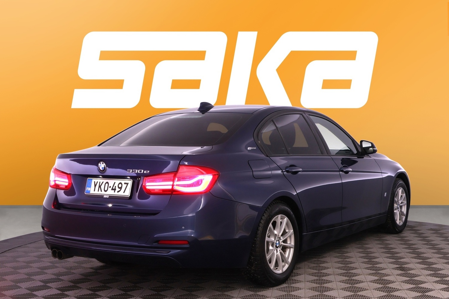 BMW 330 vaihtoauto