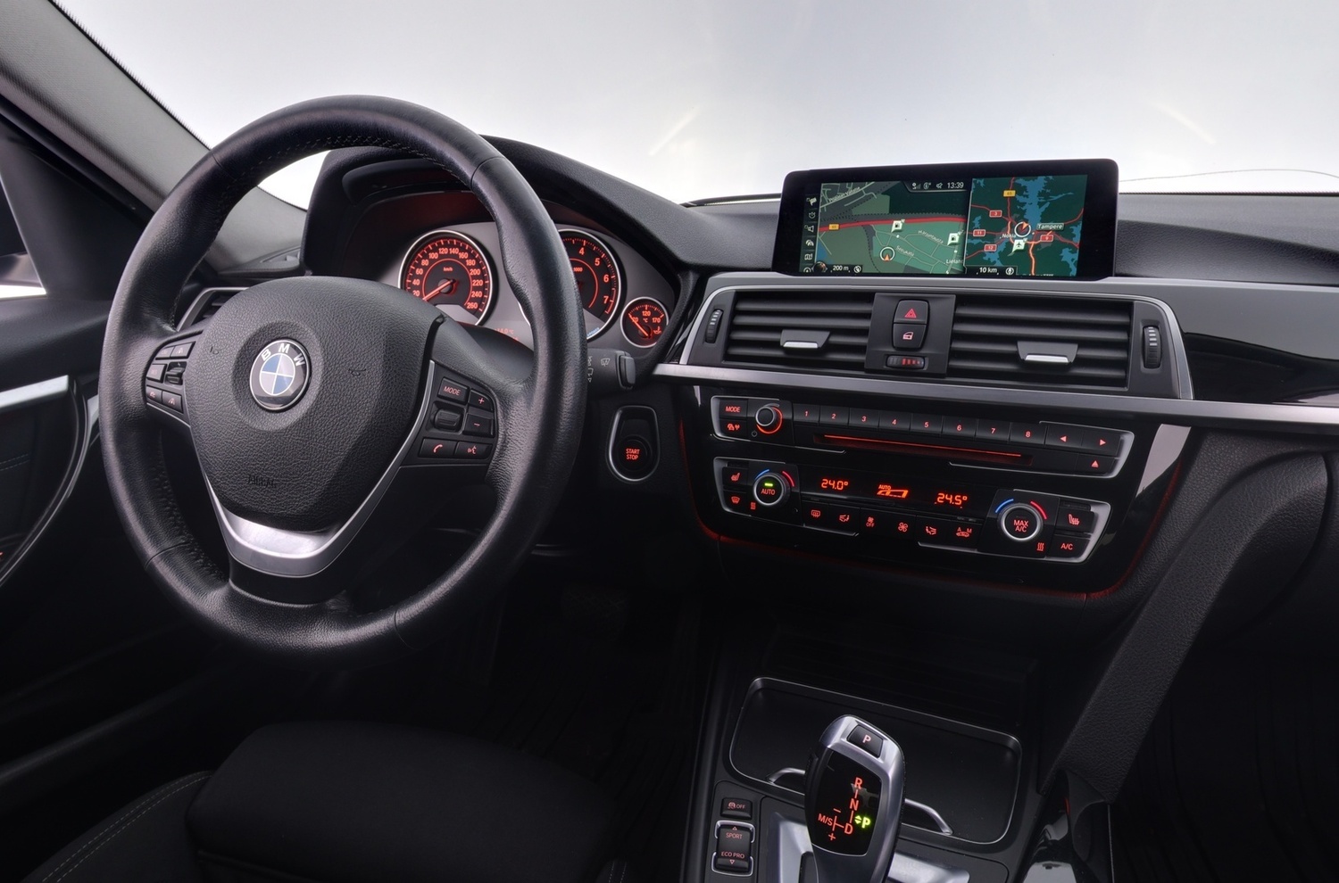 BMW 330 vaihtoauto