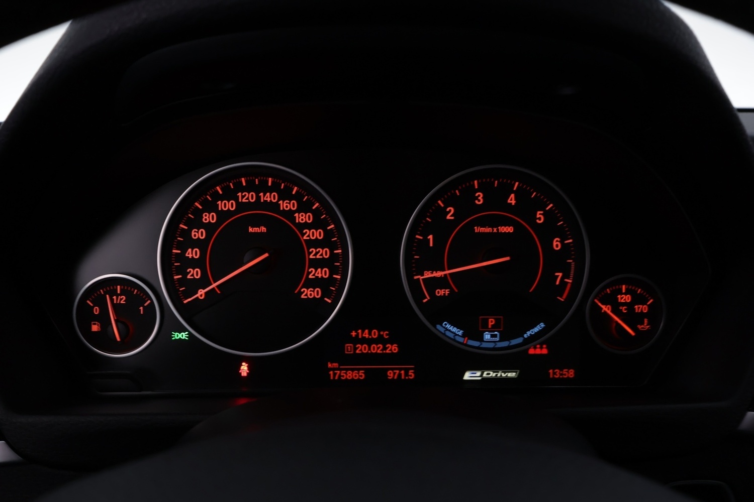 BMW 330 vaihtoauto