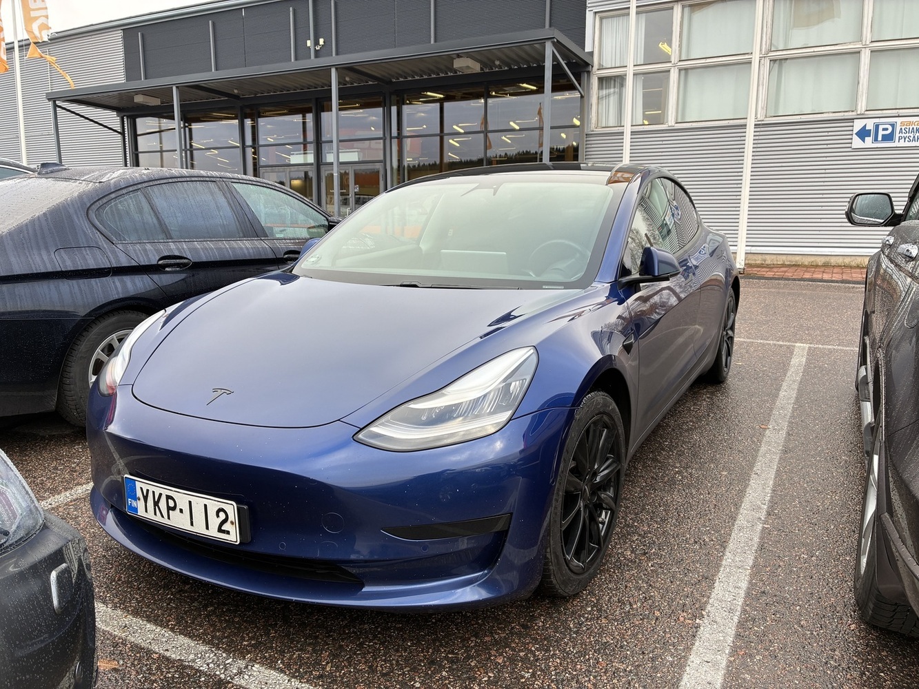 Tesla Model 3 vaihtoauto