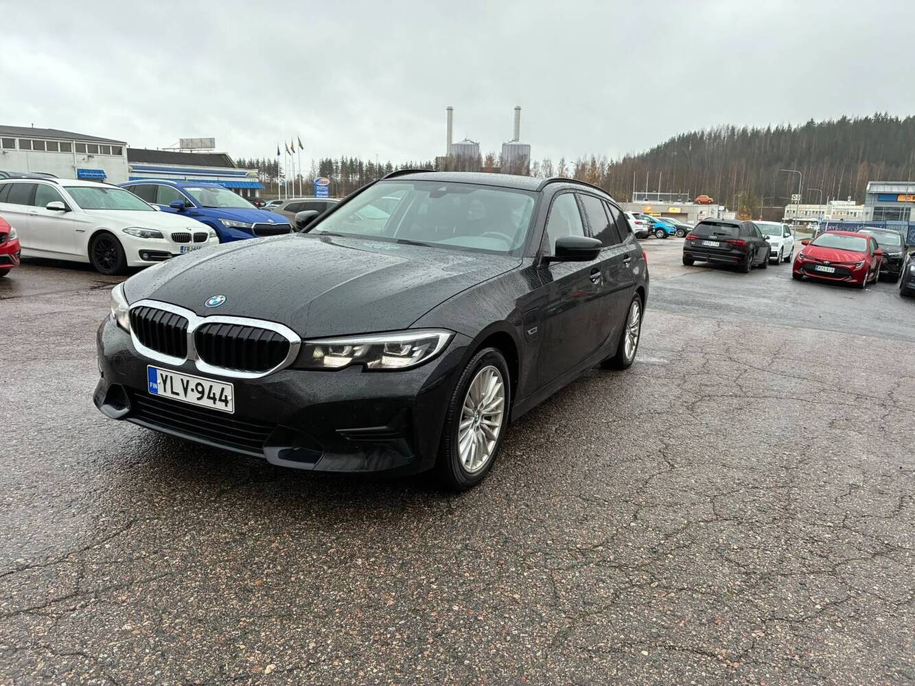 BMW 320 vaihtoauto