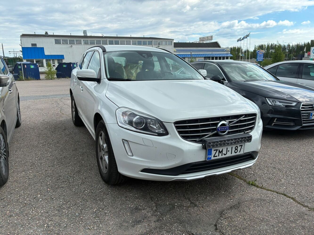 Volvo XC60 vaihtoauto
