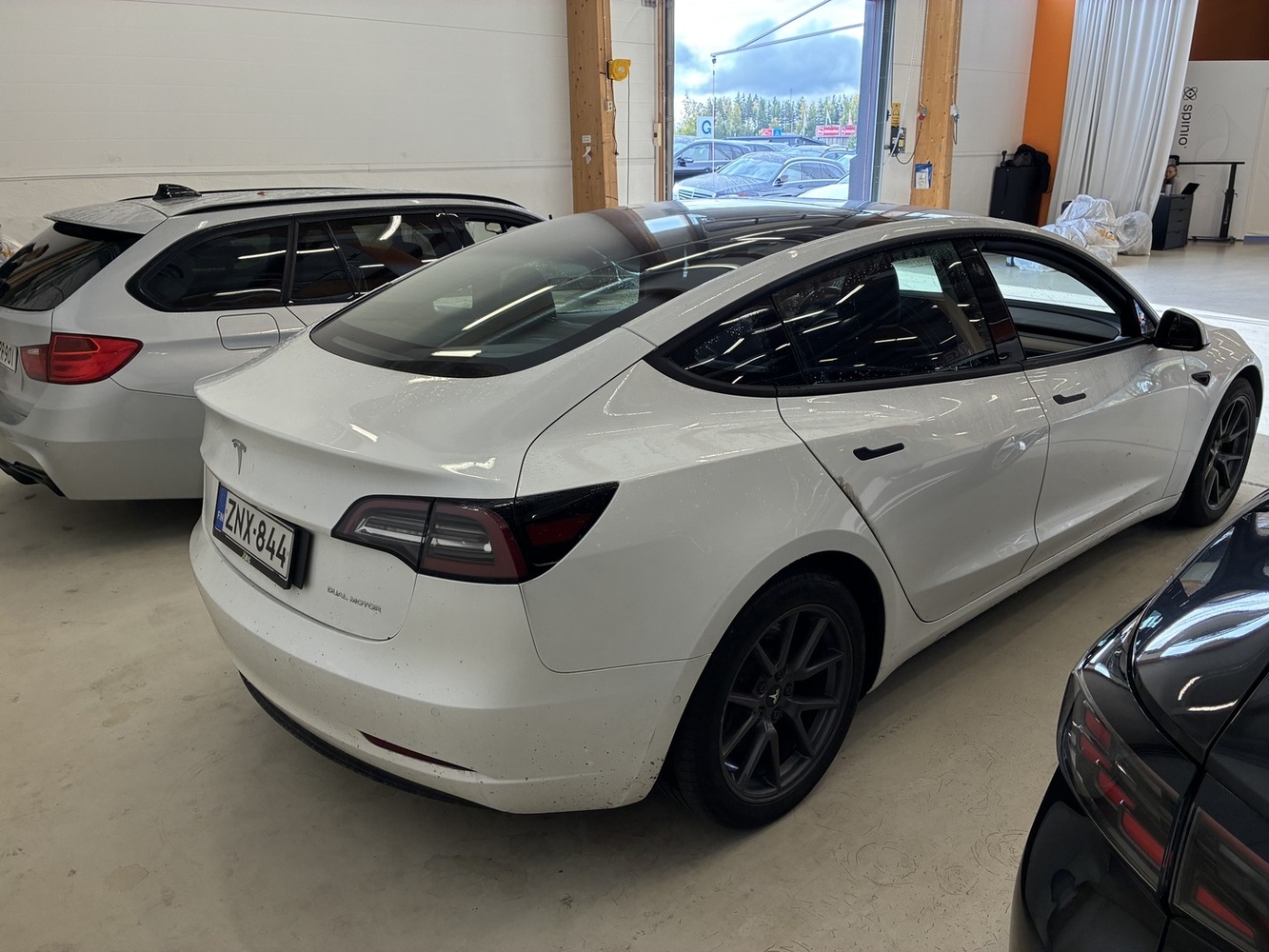 Tesla Model 3 vaihtoauto