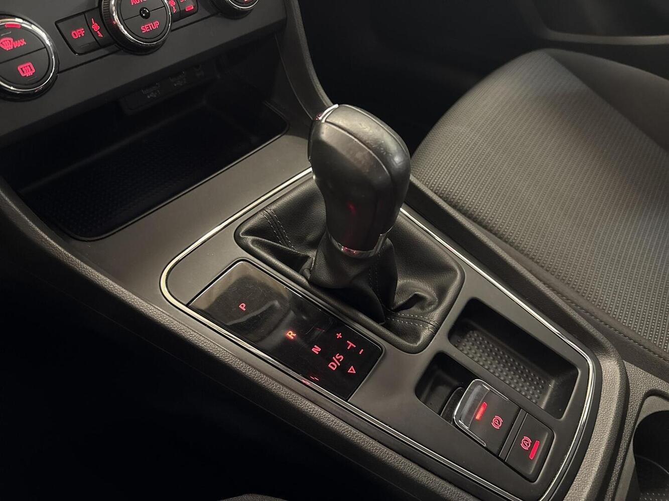 SEAT Leon vaihtoauto
