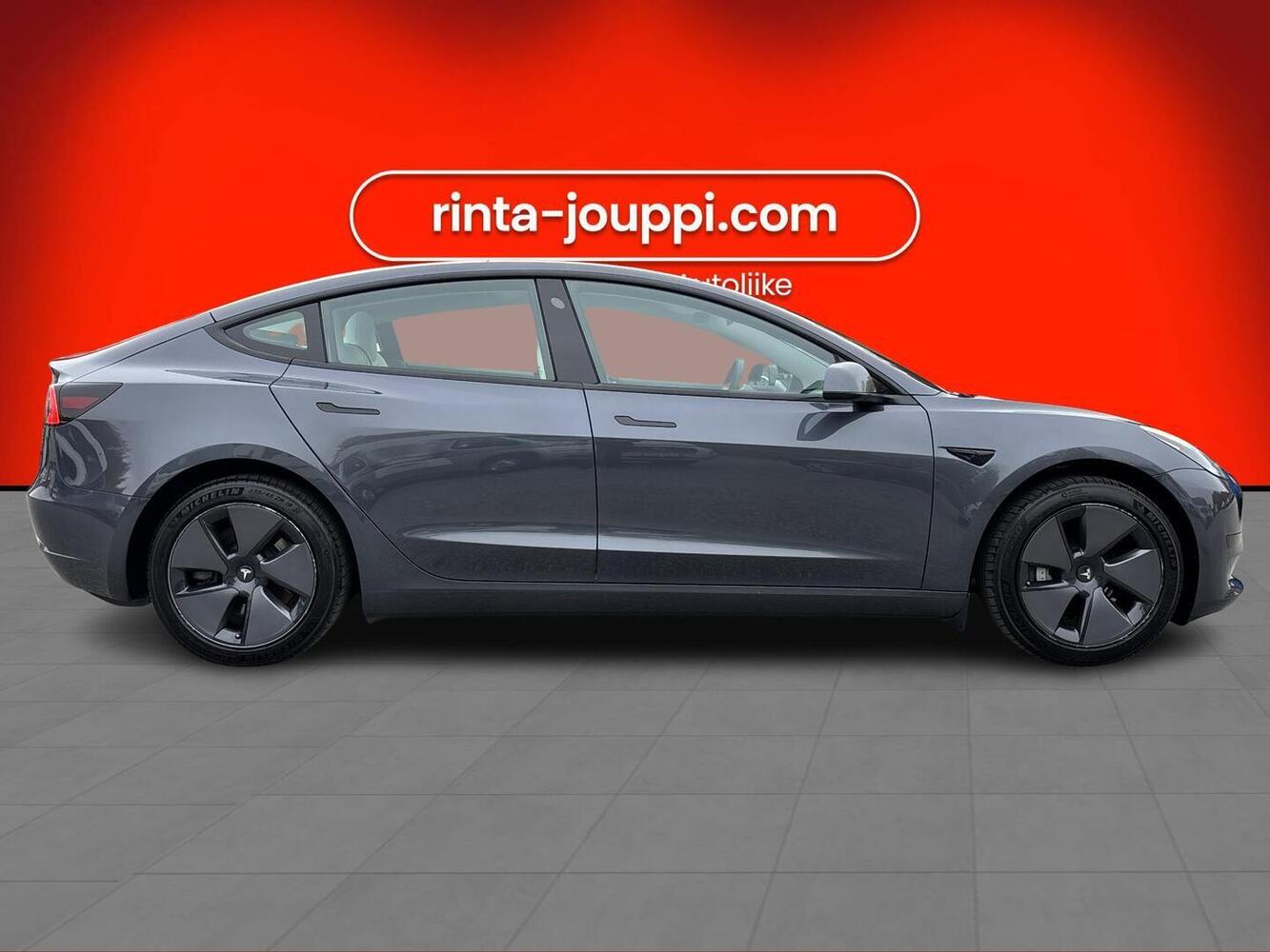 Tesla Model 3 vaihtoauto