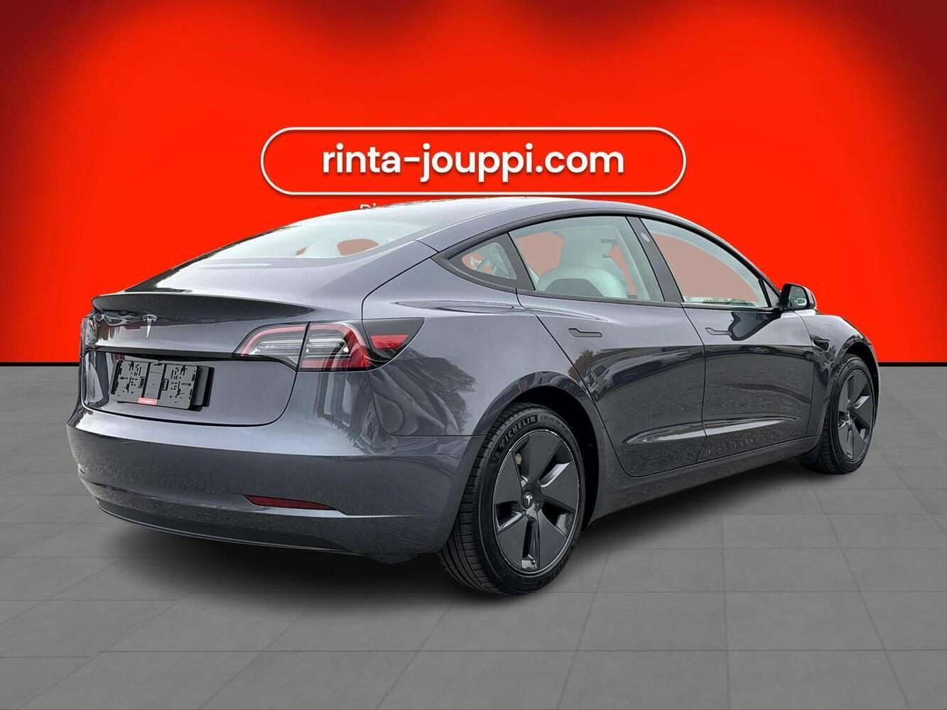 Tesla Model 3 vaihtoauto