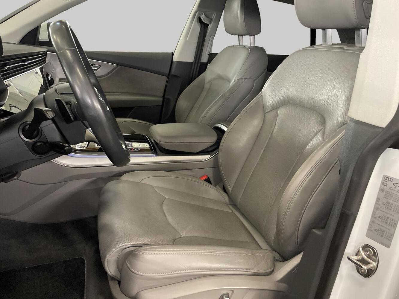 Audi Q8 vaihtoauto