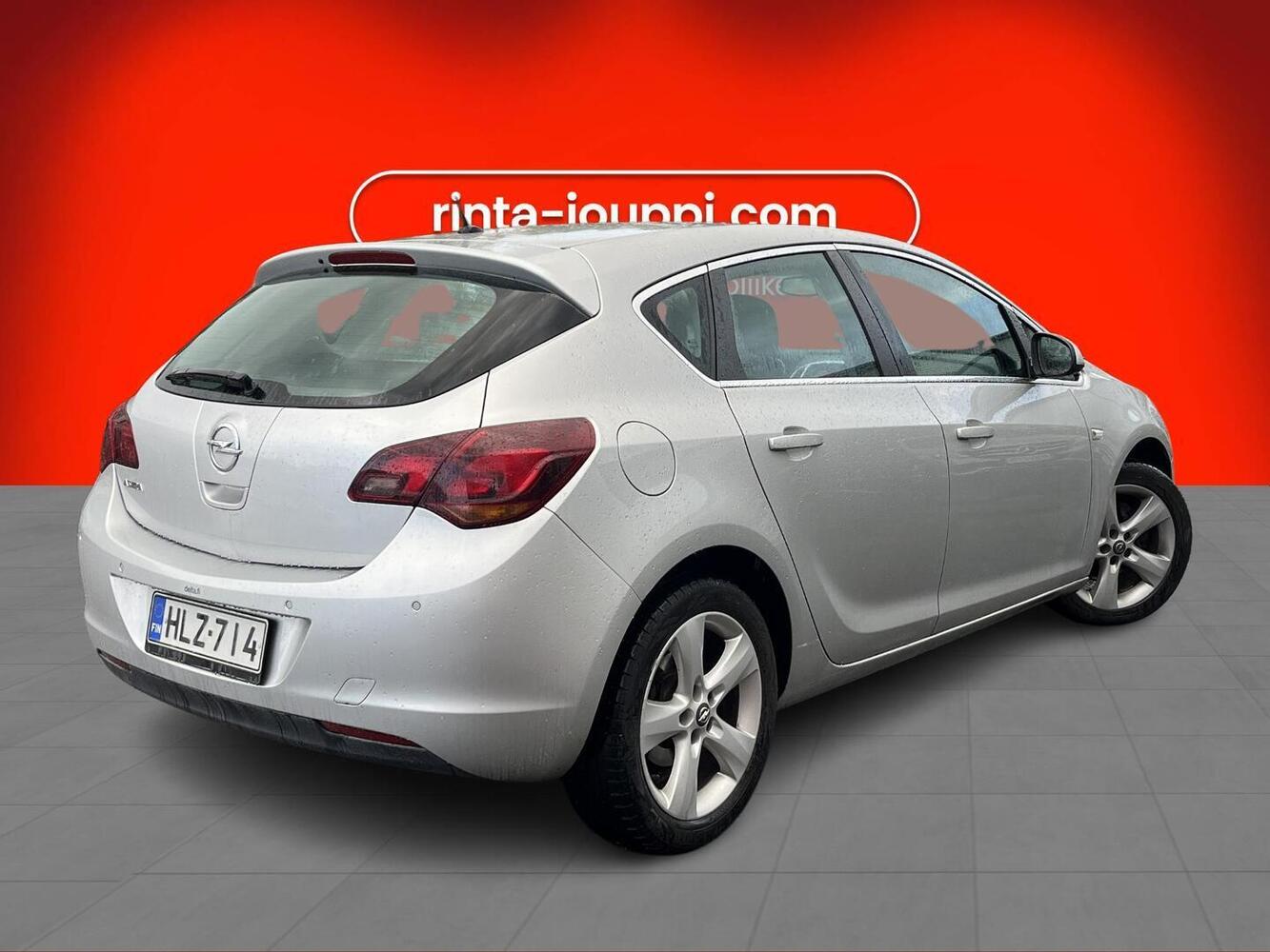 Opel Astra vaihtoauto