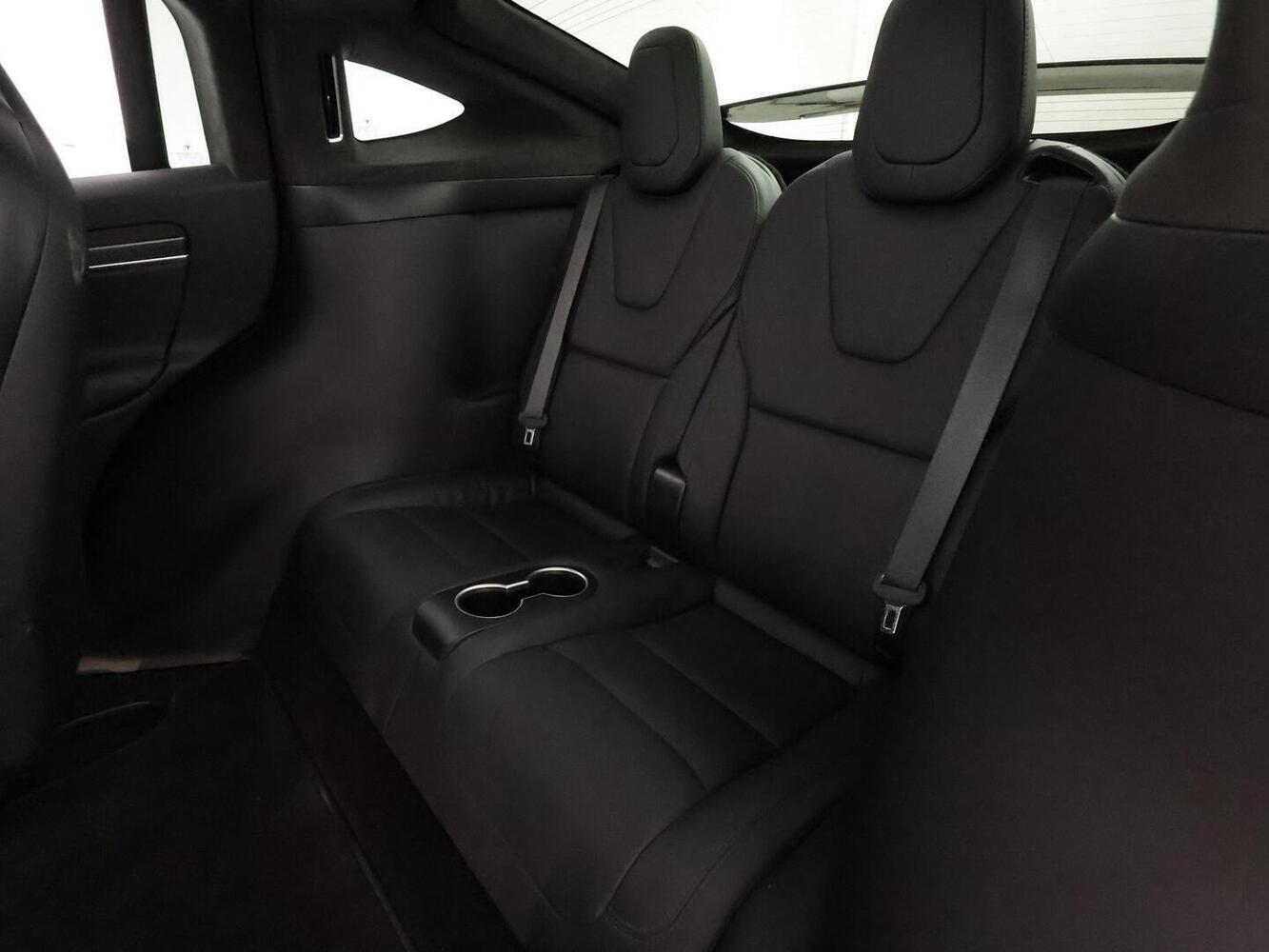 Tesla Model X vaihtoauto