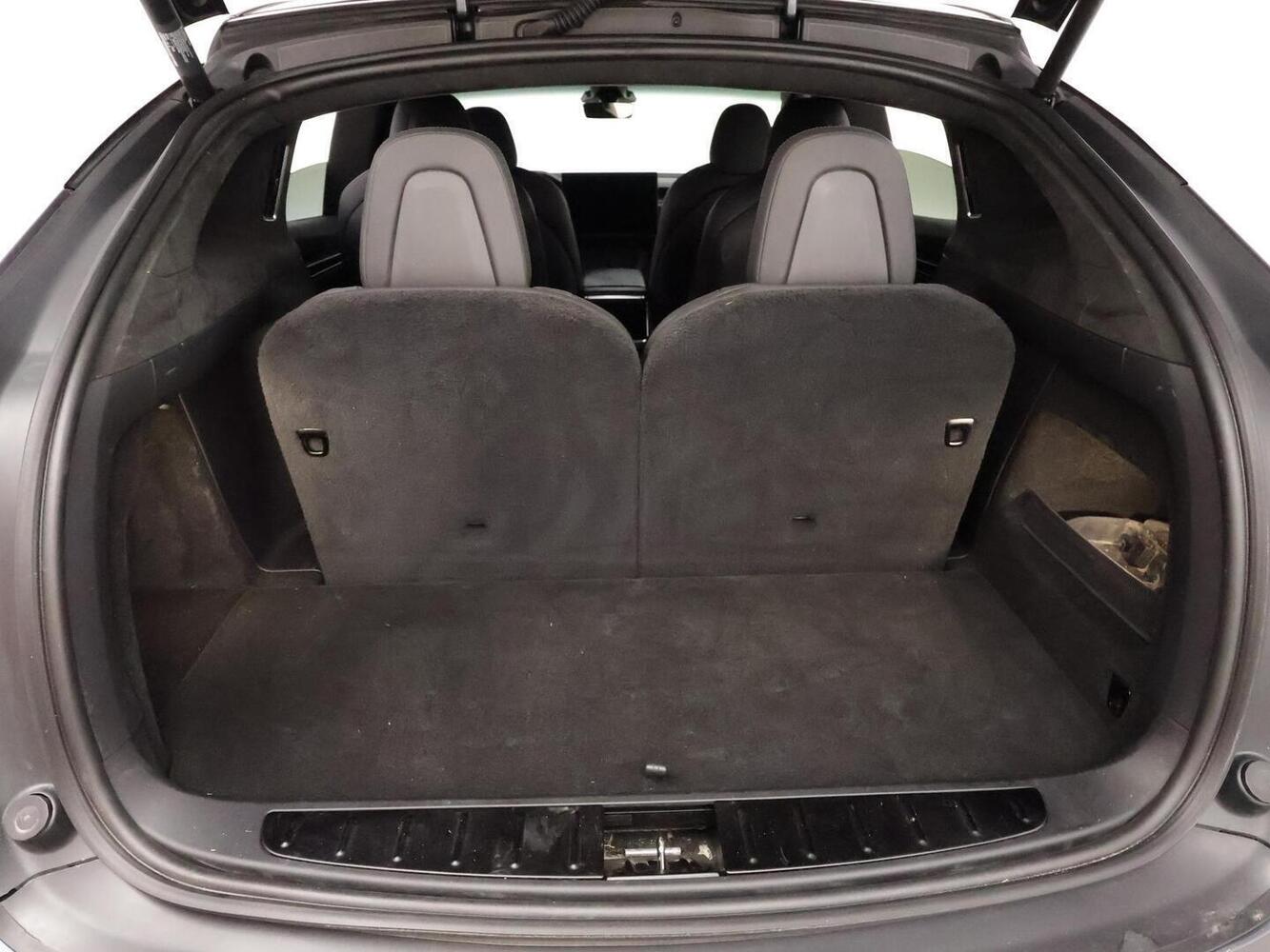 Tesla Model X vaihtoauto