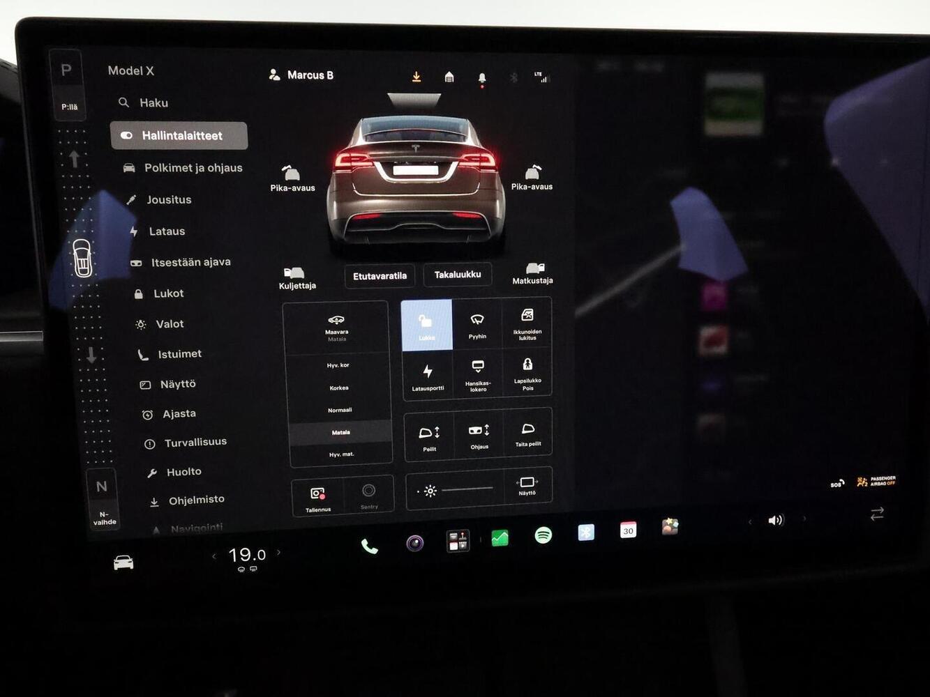 Tesla Model X vaihtoauto