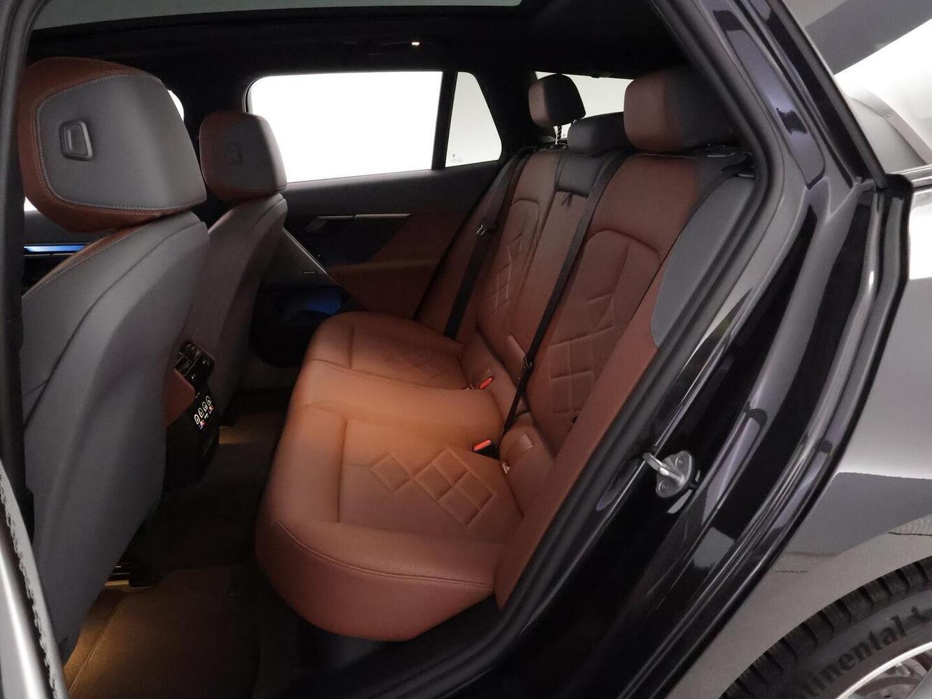 BMW i5 M60 vaihtoauto