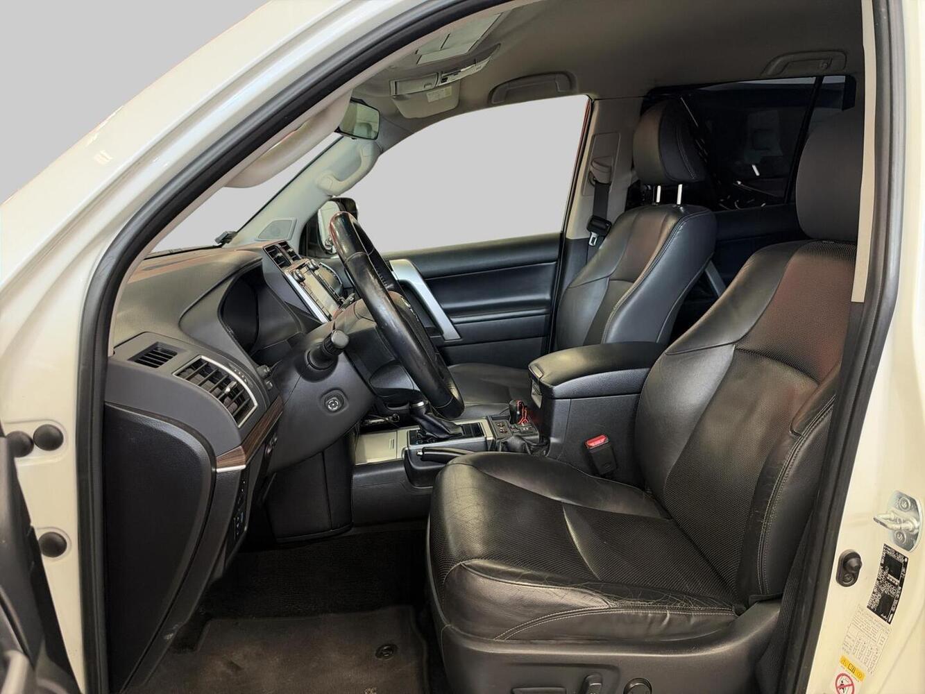 Toyota Land Cruiser vaihtoauto