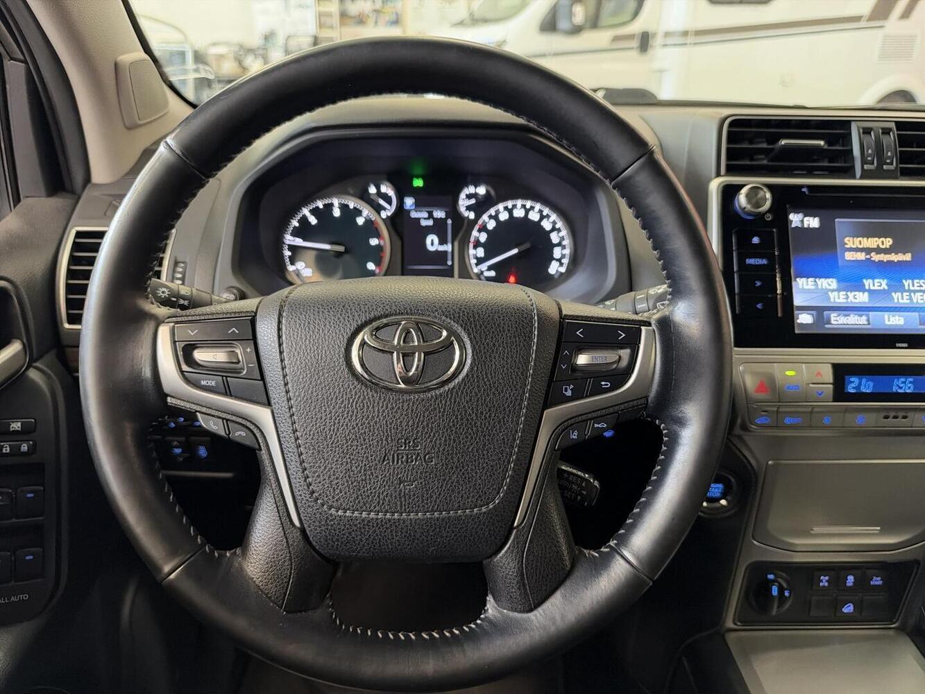Toyota Land Cruiser vaihtoauto