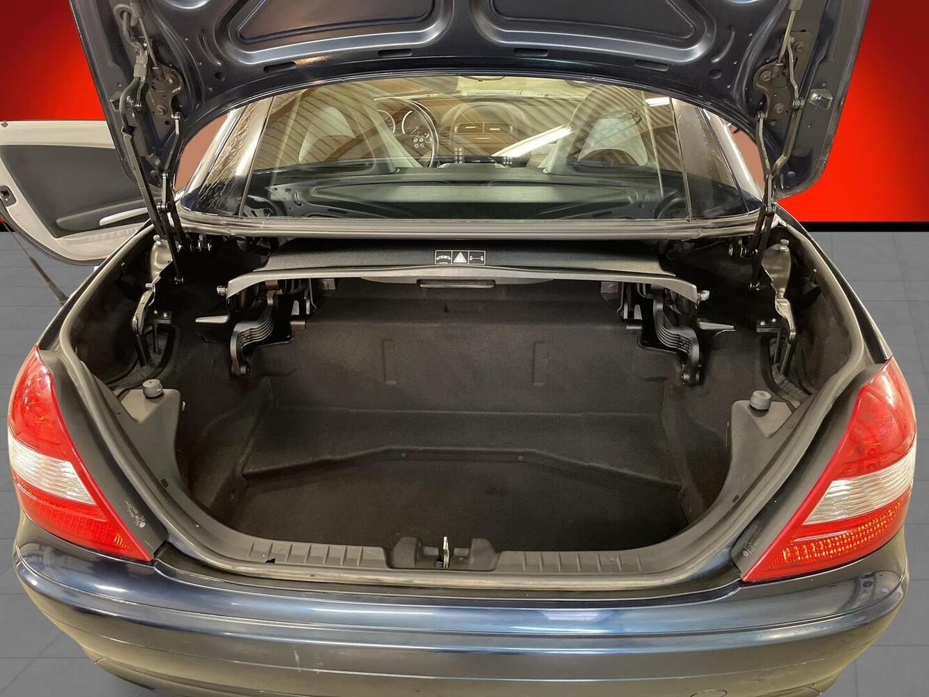 Mercedes-Benz SLK vaihtoauto