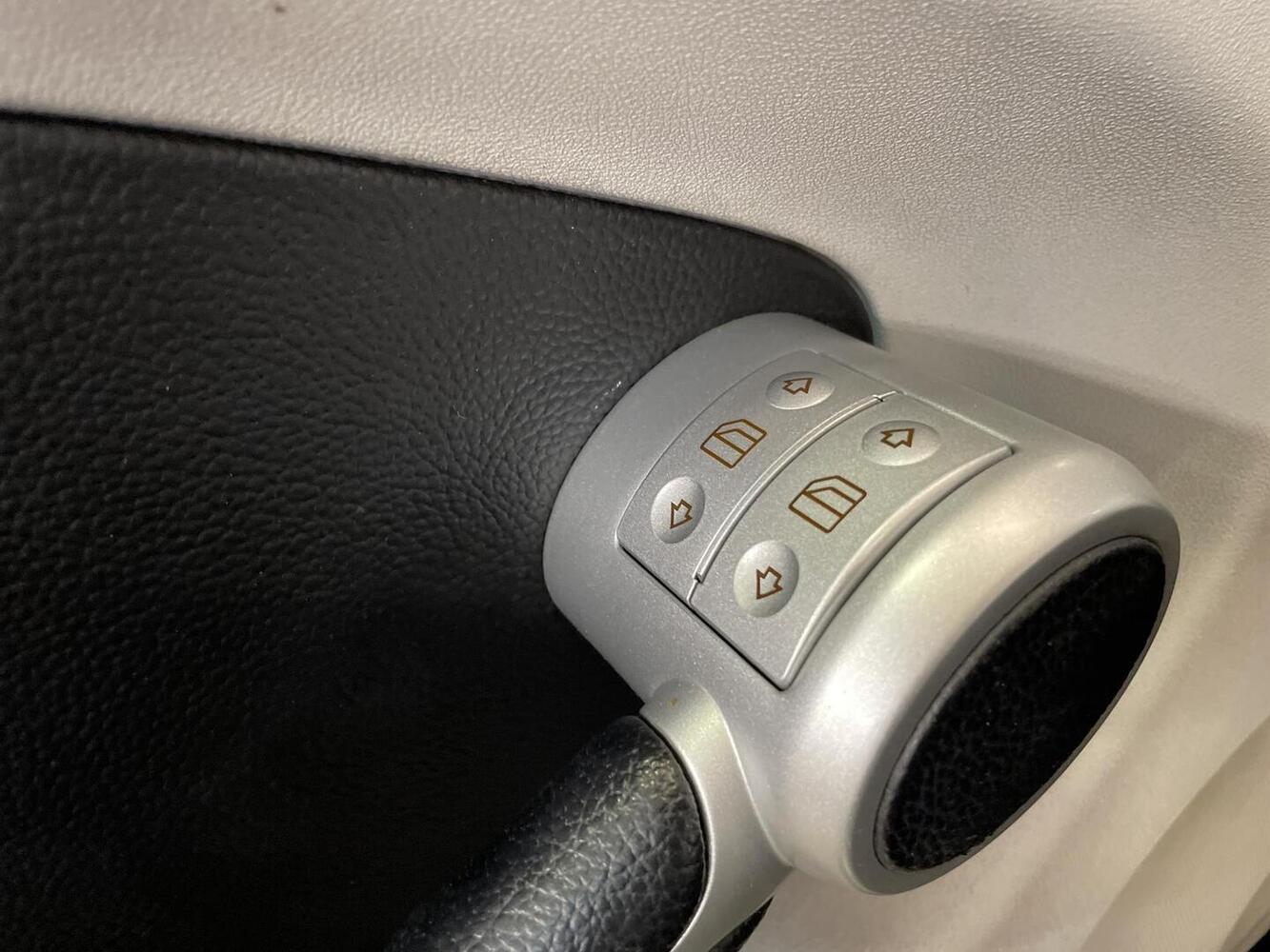 Mercedes-Benz SLK vaihtoauto