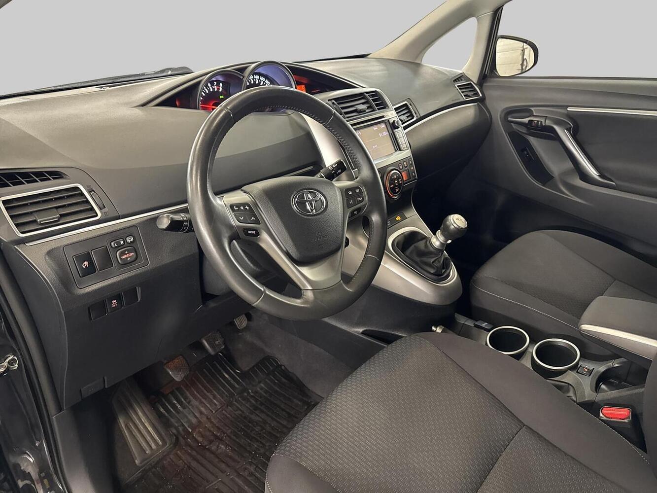 Toyota Verso vaihtoauto