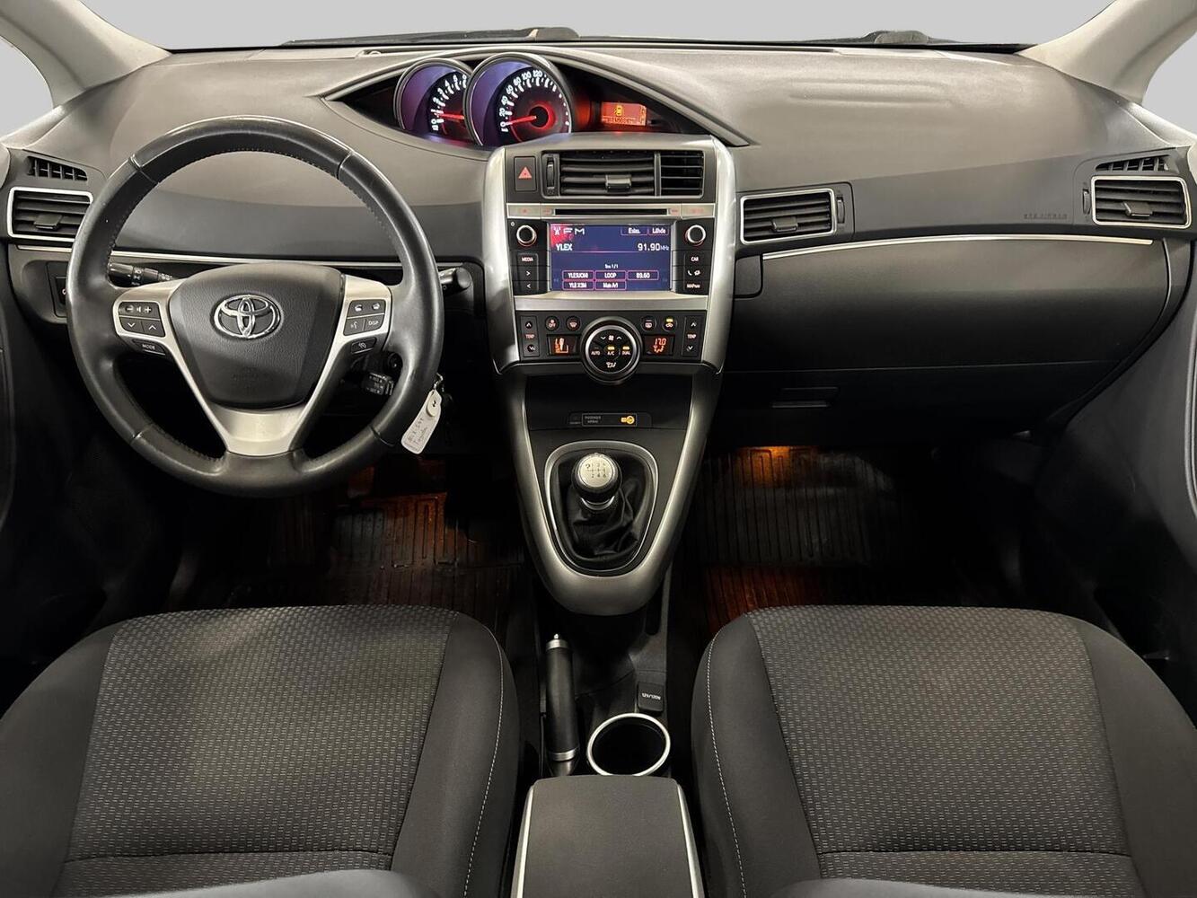 Toyota Verso vaihtoauto