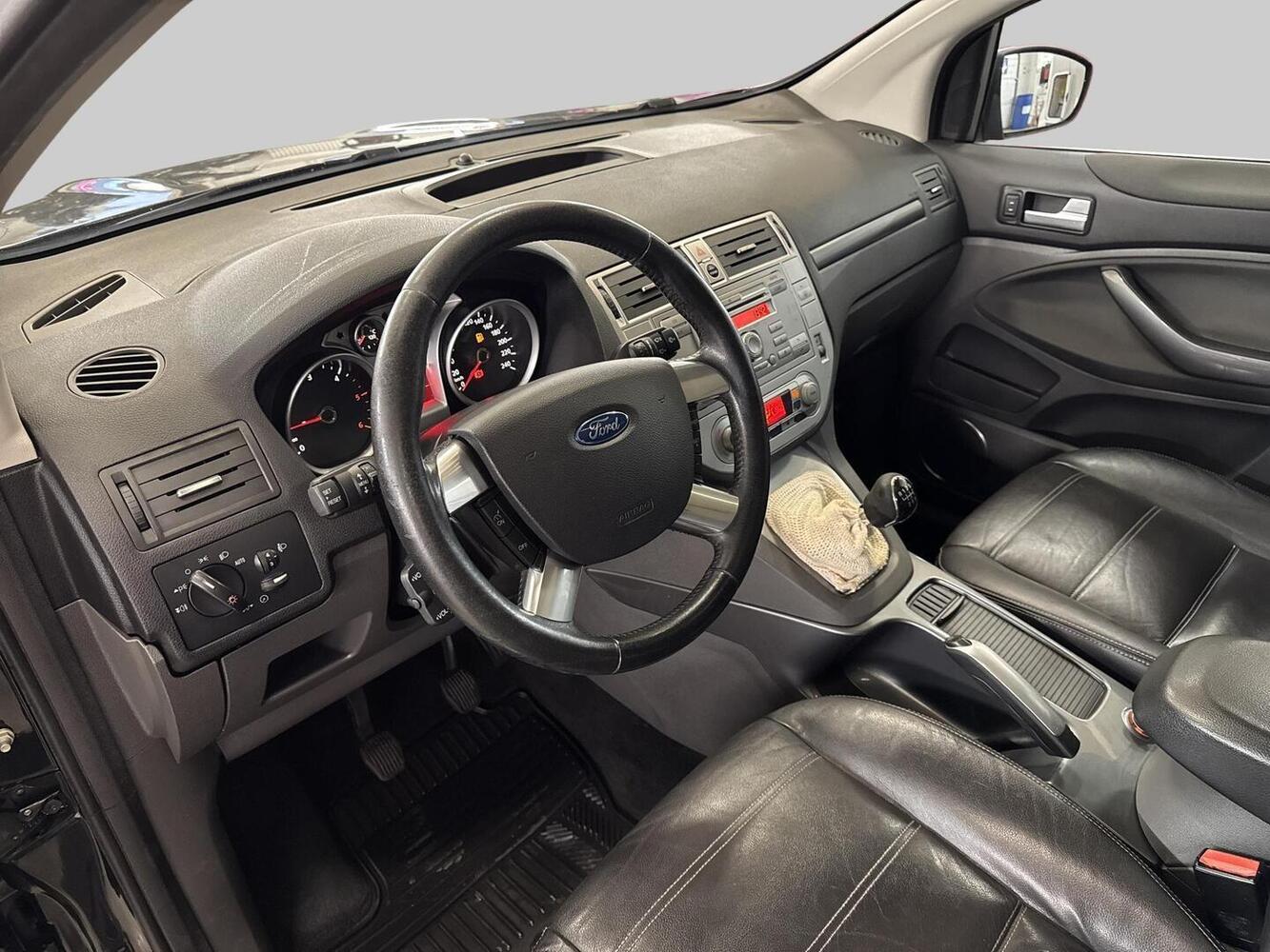 Ford Kuga vaihtoauto