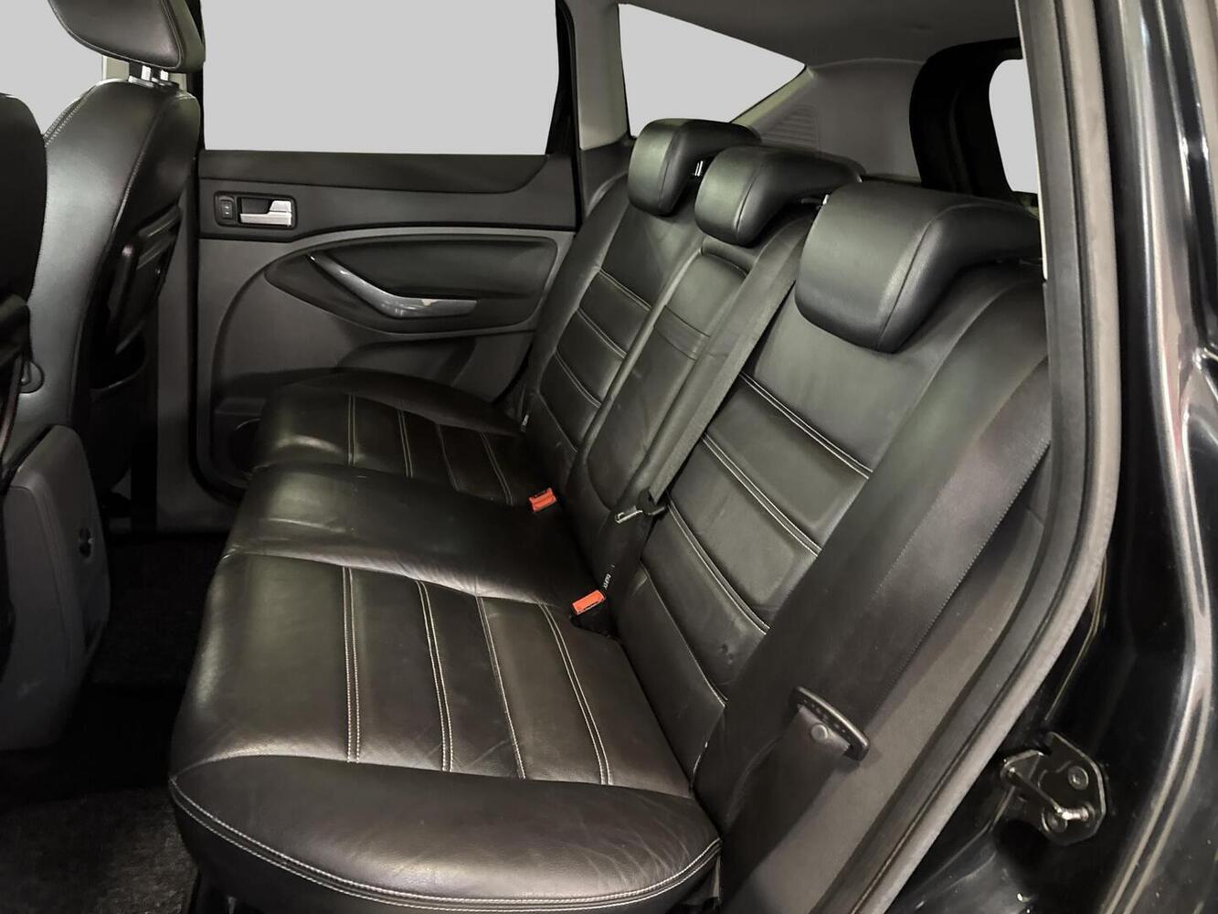 Ford Kuga vaihtoauto