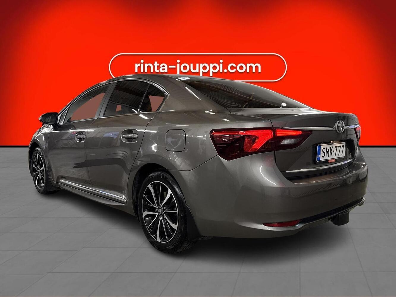 Toyota Avensis vaihtoauto