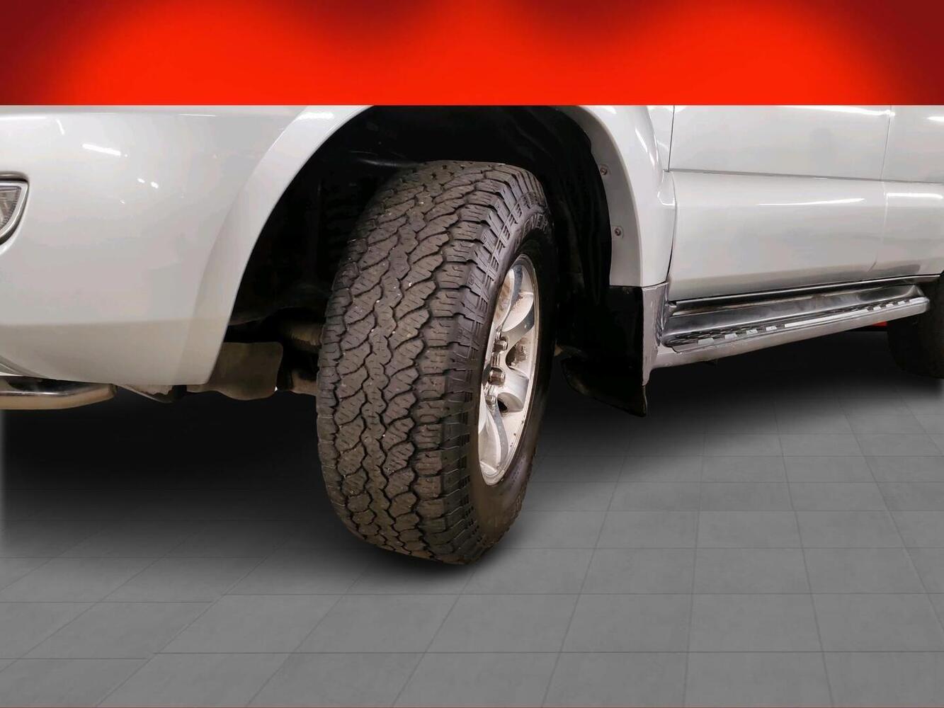 Toyota Land Cruiser vaihtoauto