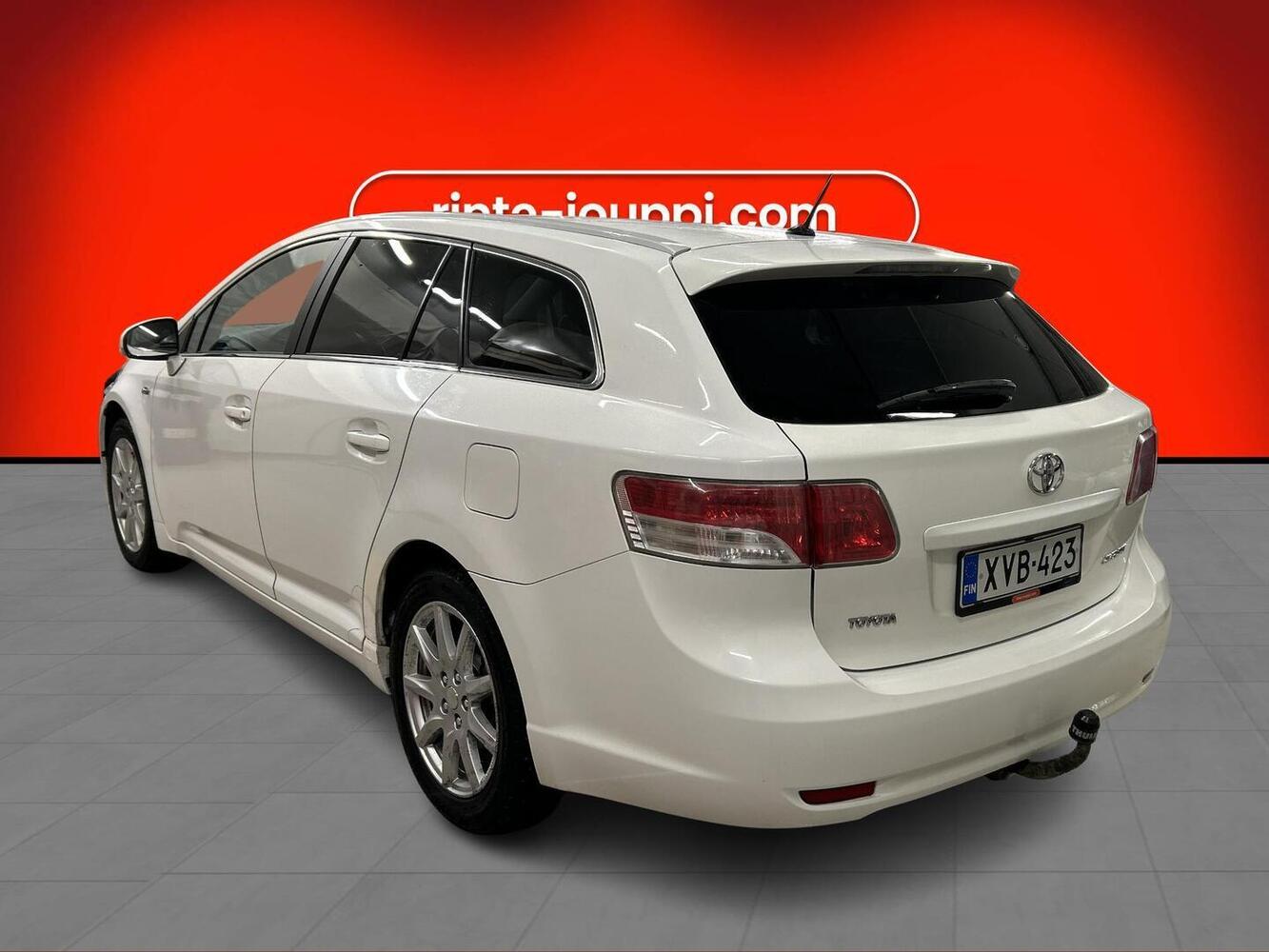 Toyota Avensis vaihtoauto