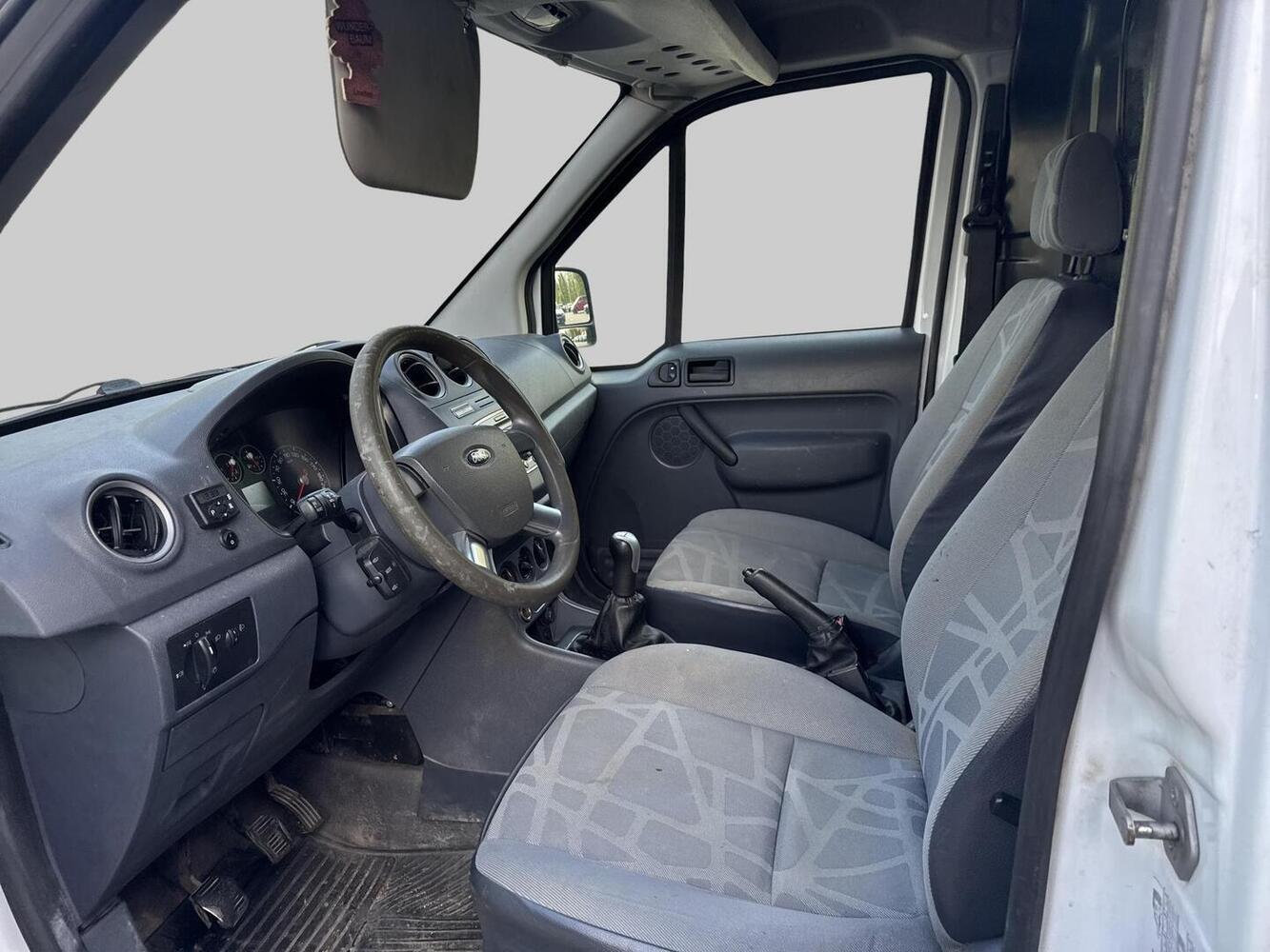 Ford Transit Connect vaihtoauto