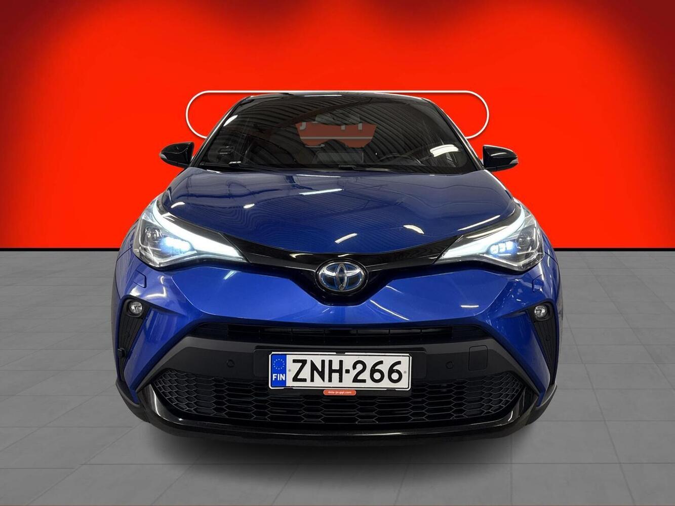 Toyota C-HR vaihtoauto