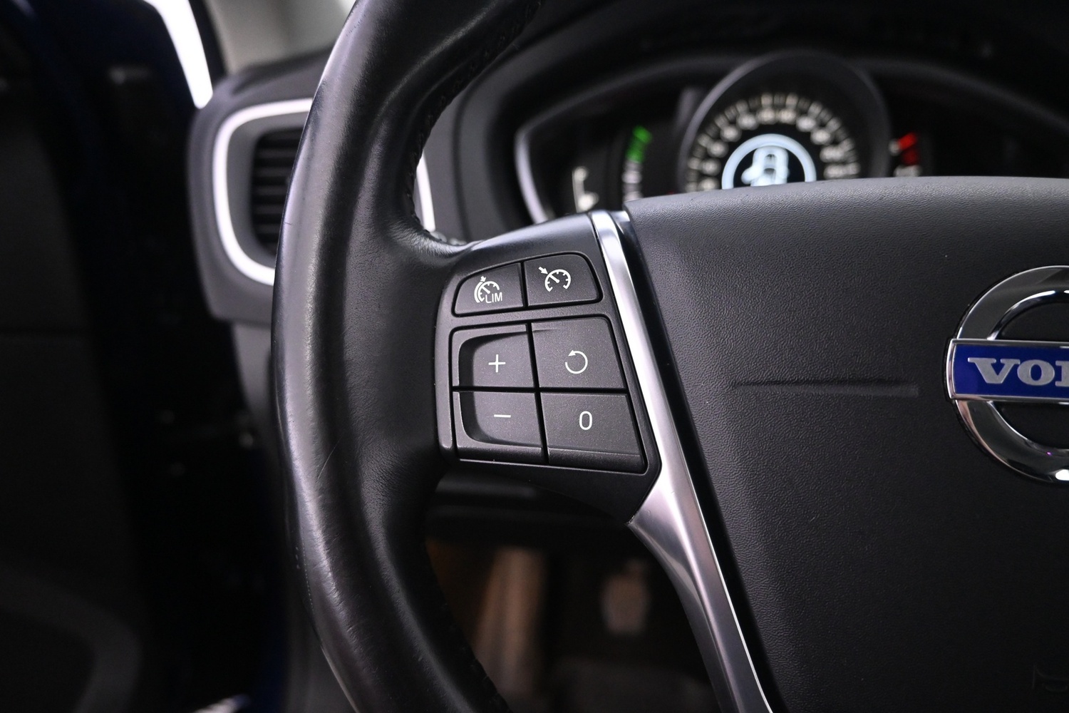 Volvo V40 vaihtoauto