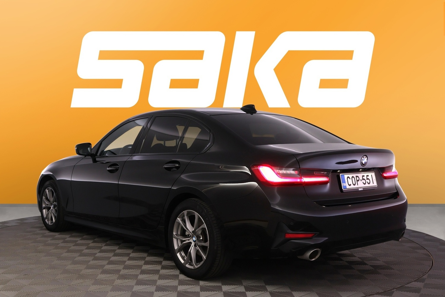 BMW 320 vaihtoauto