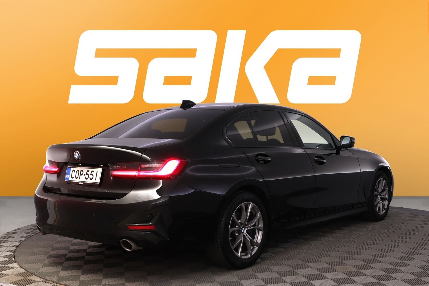 BMW 320 vaihtoauto