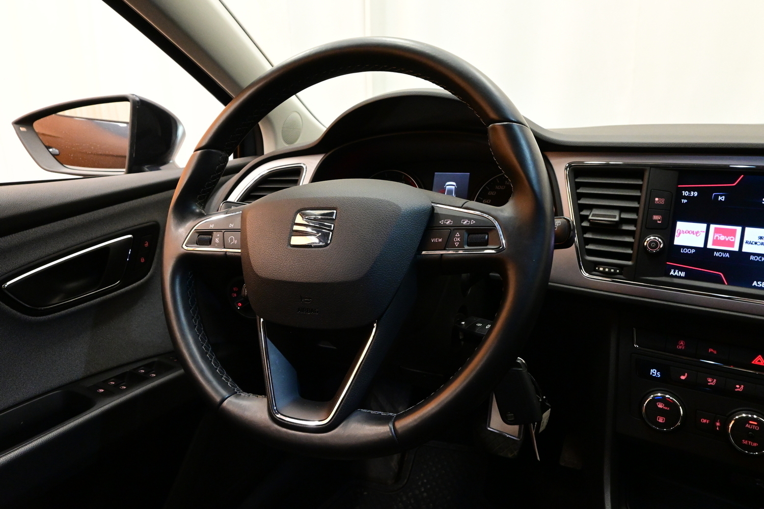 SEAT Leon vaihtoauto